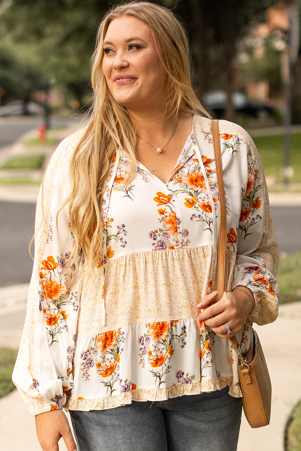 White Plus Size Floral Print V Neck Puff Sleeve Blouse White Plus Size Floral Print V Neck Puff Sleeve Blouse - Image 4