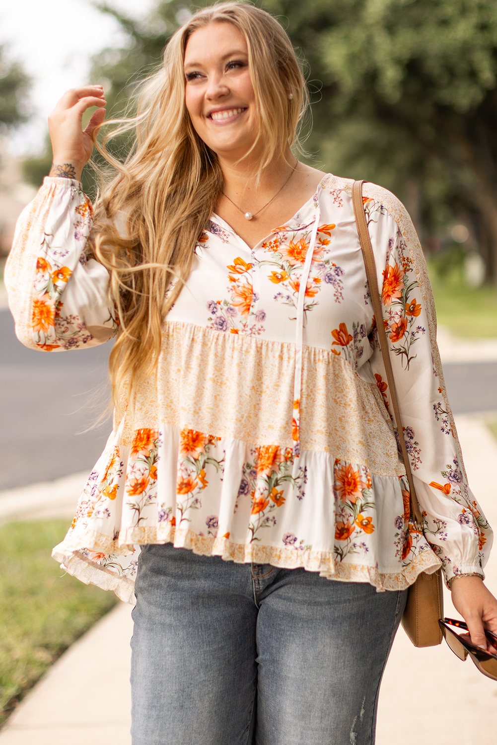 White Plus Size Floral Print V Neck Puff Sleeve Blouse White Plus Size Floral Print V Neck Puff Sleeve Blouse - Image 5