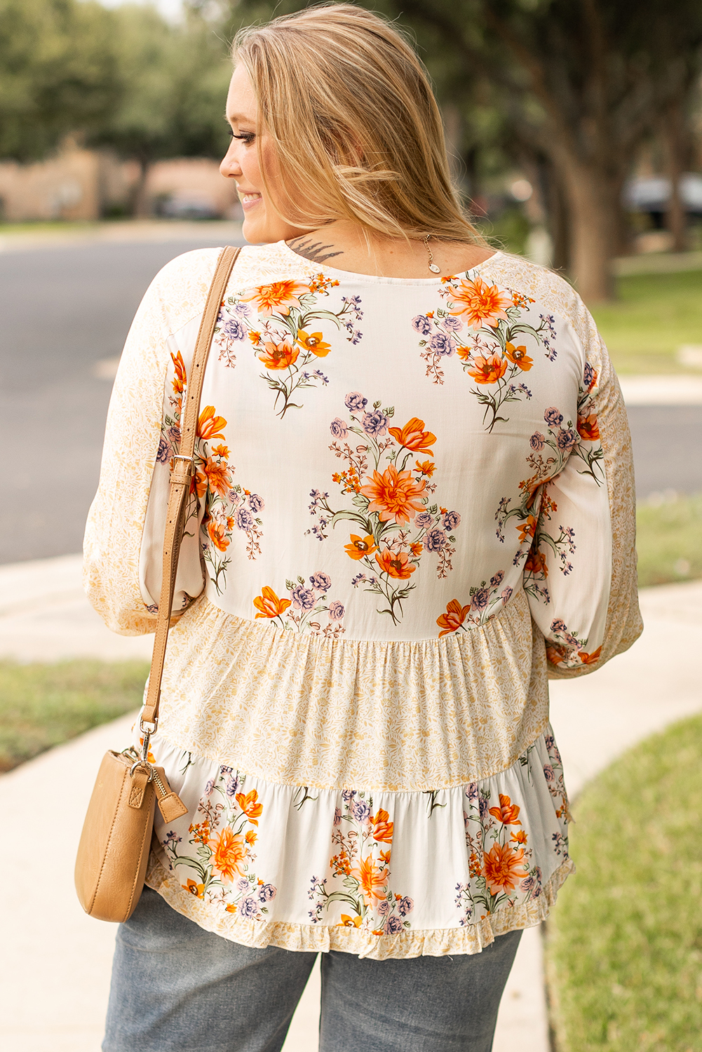 White Plus Size Floral Print V Neck Puff Sleeve Blouse White Plus Size Floral Print V Neck Puff Sleeve Blouse - Image 2