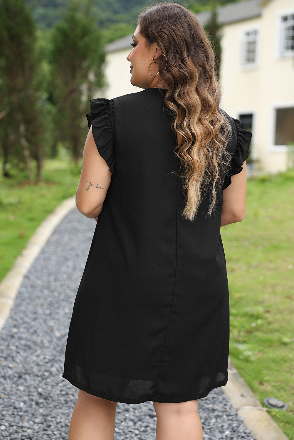 Black Keyhole Back Ruffled Plus Shift Dress Black Keyhole Back Ruffled Plus Shift Dress - Image 2