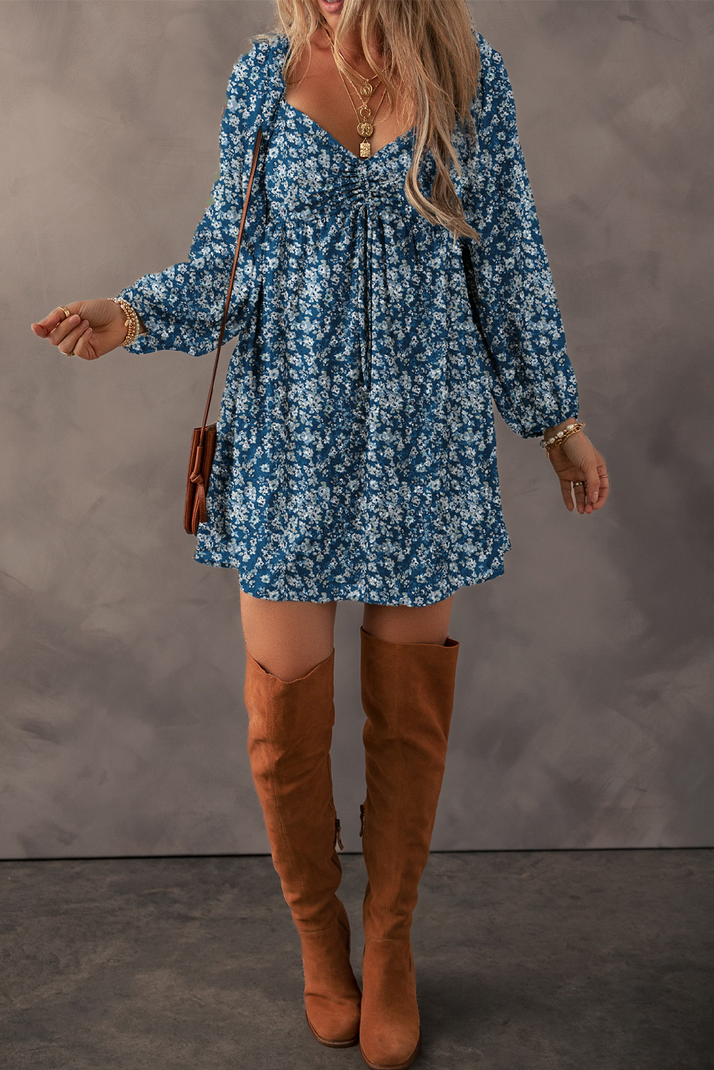 Blue Floral Print Sweetheart Neck Shirred Back Mini Dress Blue Floral Print Sweetheart Neck Shirred Back Mini Dress - Image 3