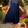 Plus Size – Fitted MIDI Dress with a Shimmering Hem
